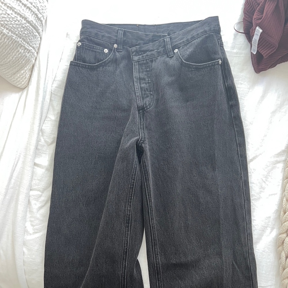 Asymmetrical princess Polly jeans